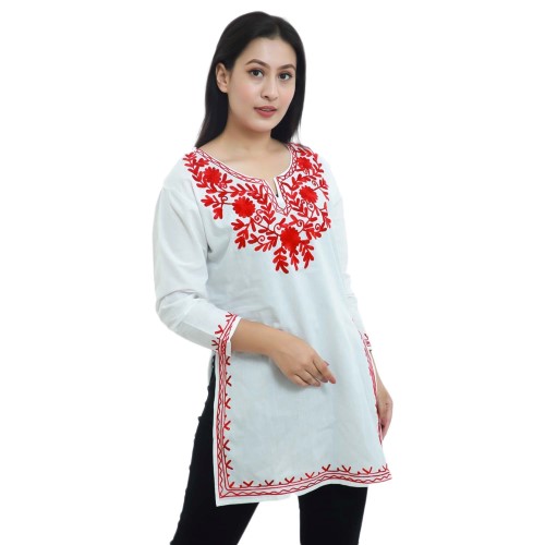 Best quality product at best price😊😊 ✓New collection for summer🙏  ✓Beautiful kurti set with best fabric👌👌 ✓All sizes avilable M/40'',  L/42'', Xl/44''.... | By Kurti VillaFacebook
