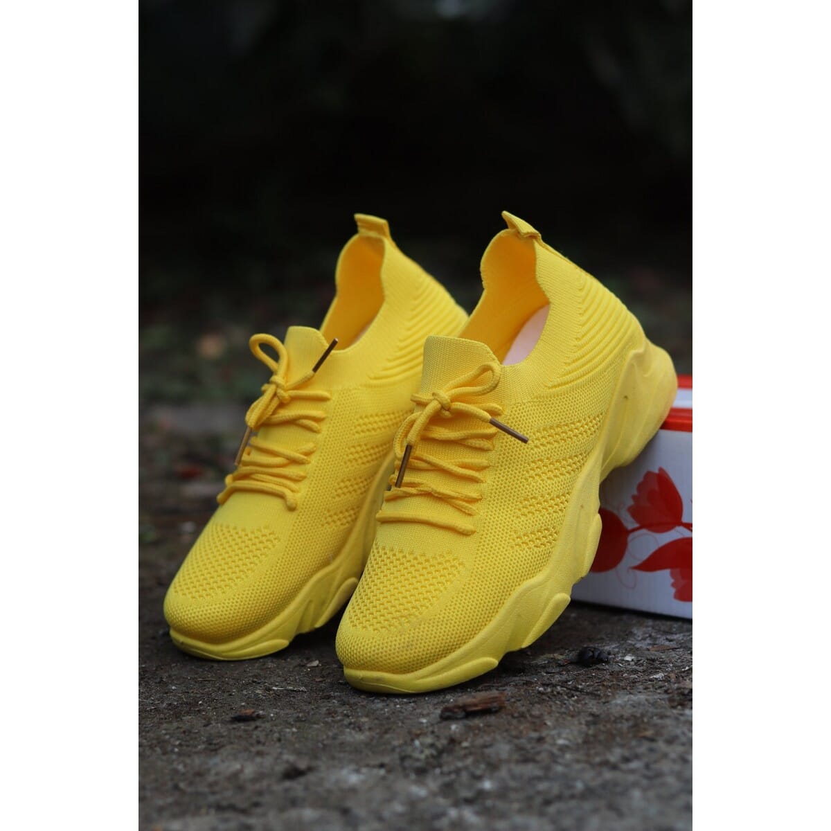 comfortable yellow shoes