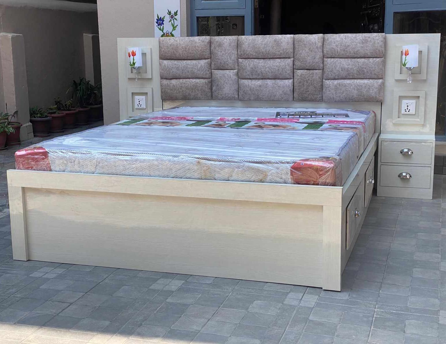 Modern Off White Colored Euro Design Wooden King Size Bed with Lamps Power Supply Genuine Formica Art Finishing