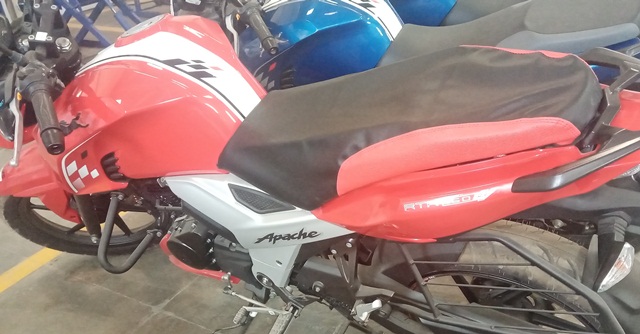 RTR 160 4V Black \u0026 Red Seat Cover: Buy 