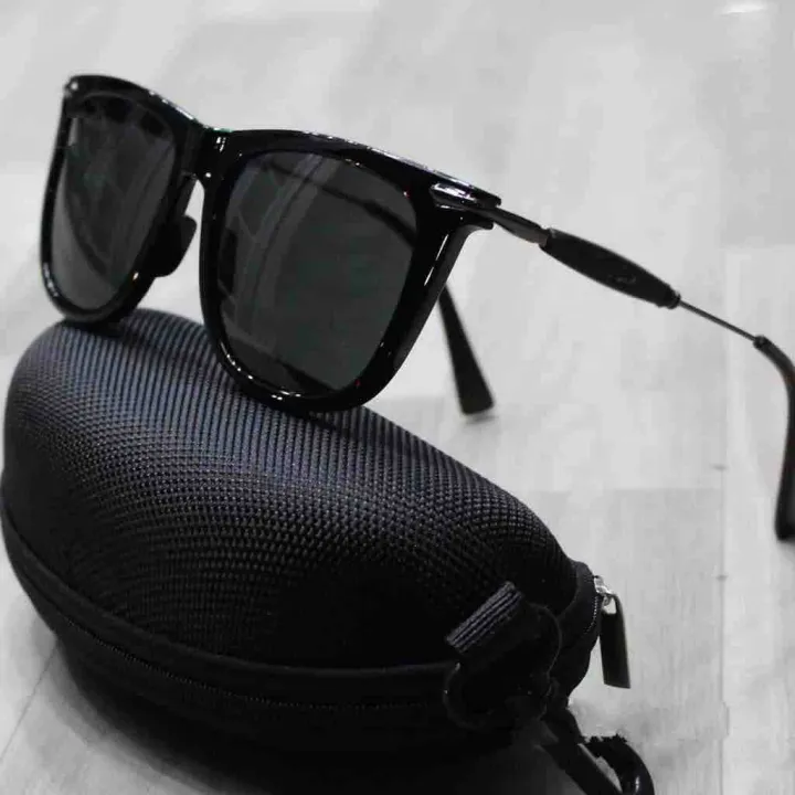 G302 Black Diamond Hard SunGlasses for both Men and Women: Buy Online at  Best Prices in Nepal 