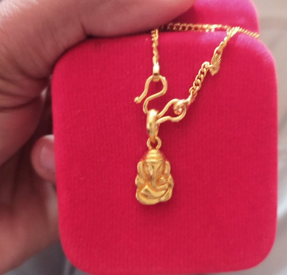 Gold Chain, Lifetime Color Guarantee 
