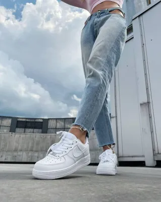 Air force 1 outlet all white womens