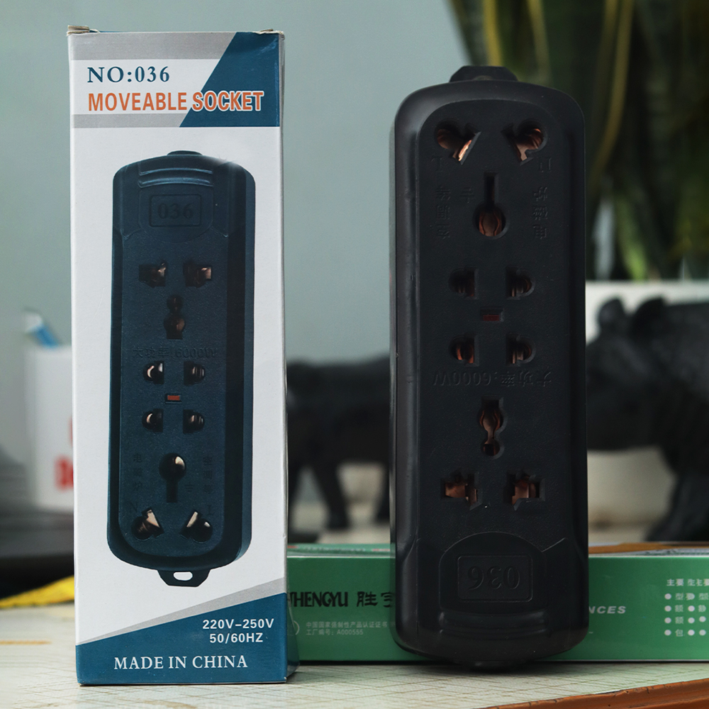 Heavy Duty Multi Plug Power Socket For High Voltage UsesBlack (Wire