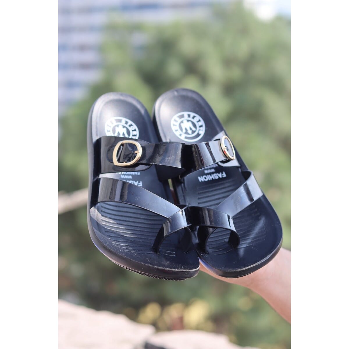 waterproof comfortable sandals