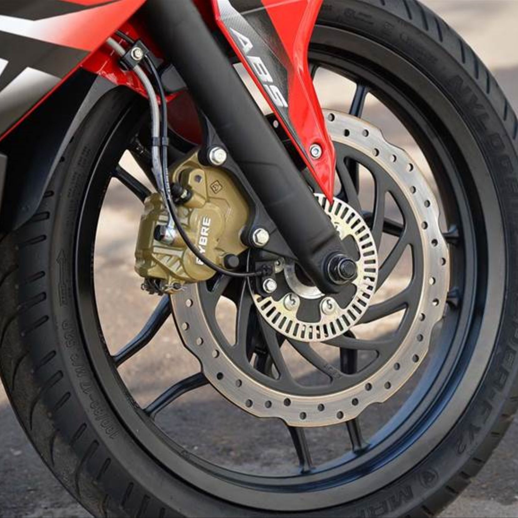 MRF Nylogrip 120/70 R14 Tubeless Aprilia Tyre, Rear and Front