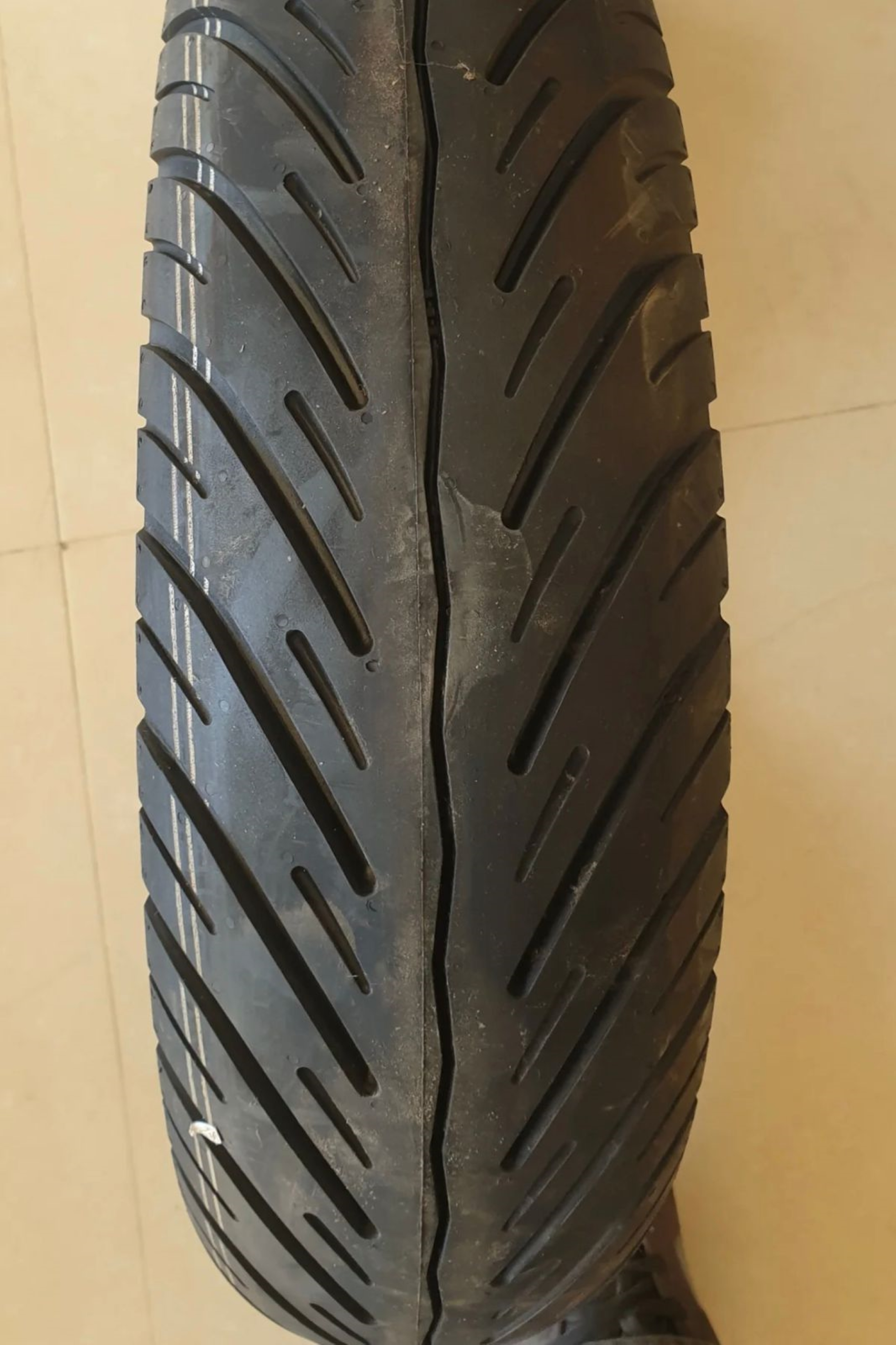 Scooter Tyre Size Aprilia Sr 125 Tyre Price MRF Nylogrip 120/70
