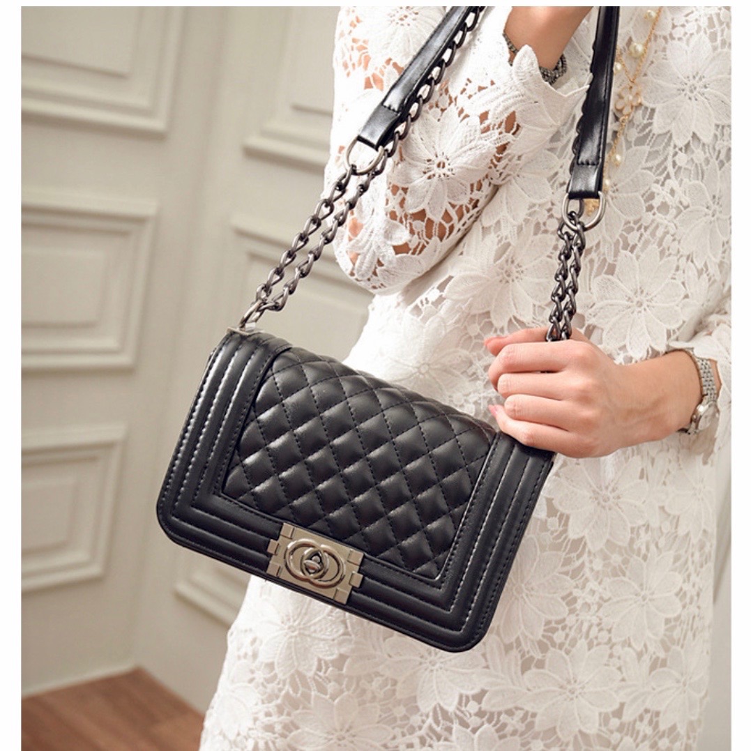 New Trendy Quilted Mini Purses and Handbag Vegan PU Leather Ladies Shoulder  Messenger Hand Bags Chain Women Purse - China Bag and Handbag price |  Made-in-China.com