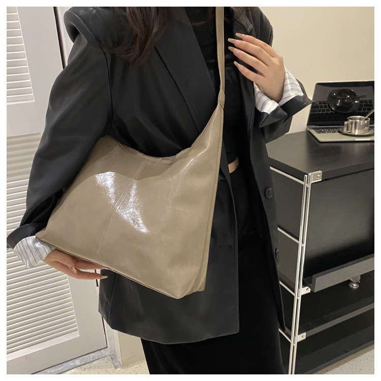 Pebbles Nepal Korean Laptop Bag Large Capacity Bucket Shoulder