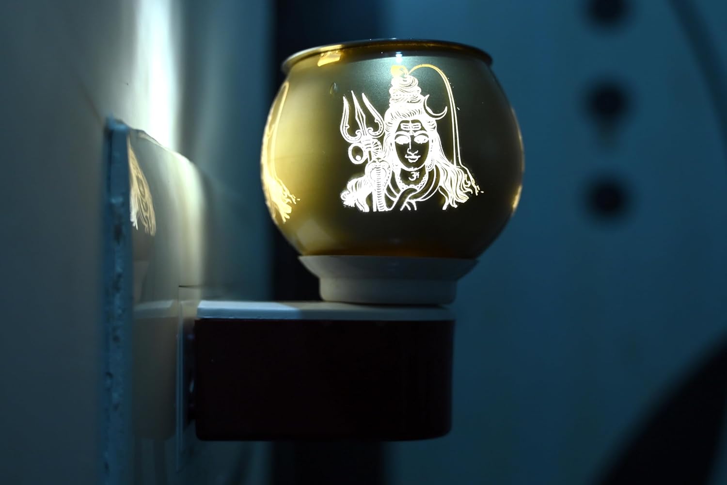 Electric Kapur Dani Lord Shiva Aroma Safe 3 Pin Diffuser With Night Lamp