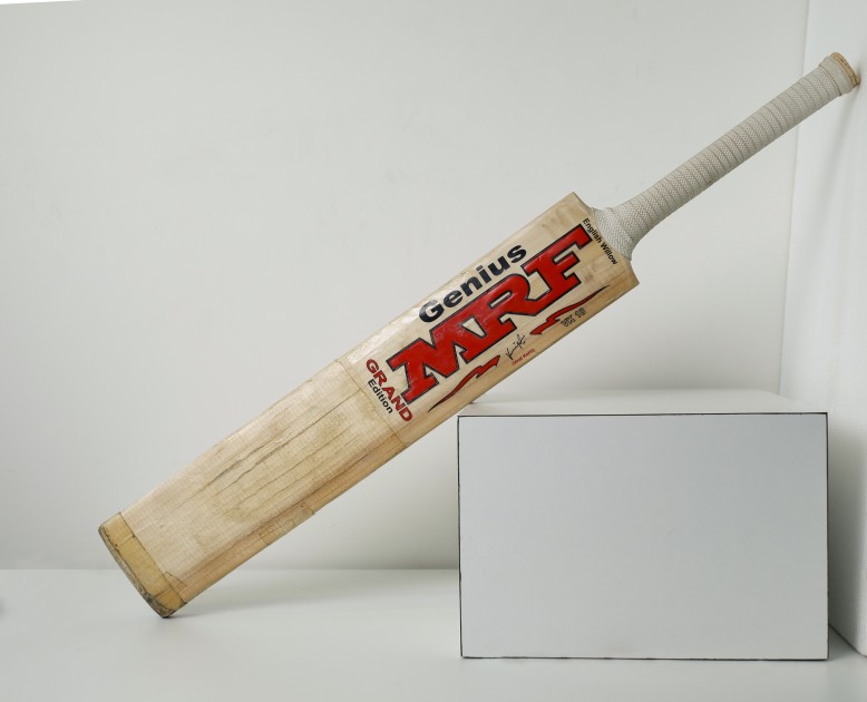 Virat Kohli Signed Cricket Deuce Ball Play Bat