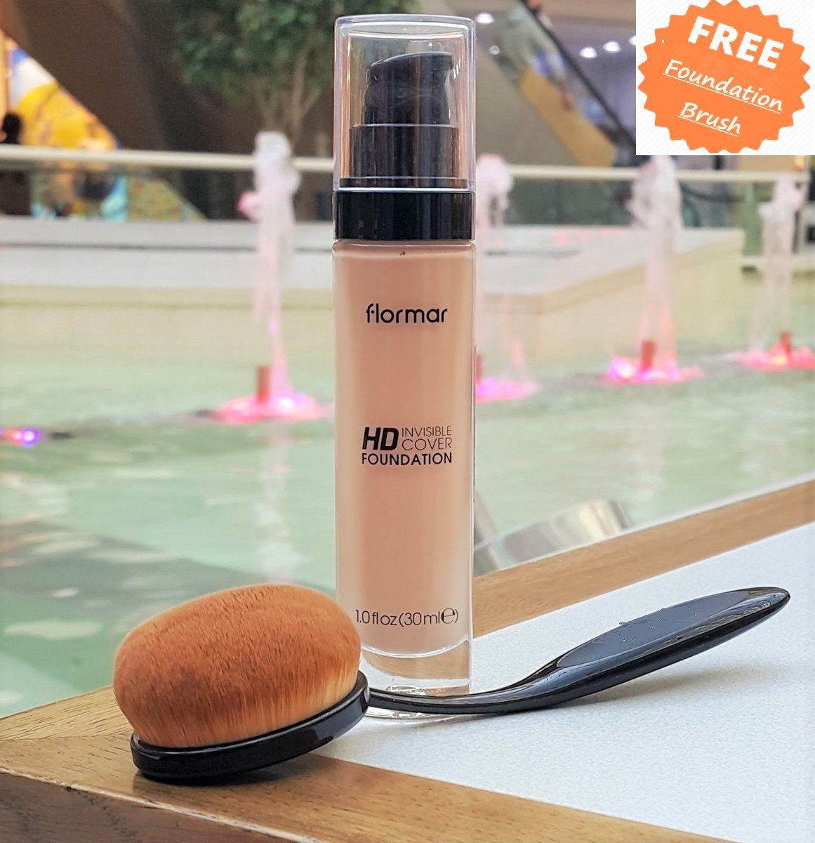 Flormar HD Invisible Cover FOUNDATION 30 ml + 1 Free Oval Shape Foundation  Brush
