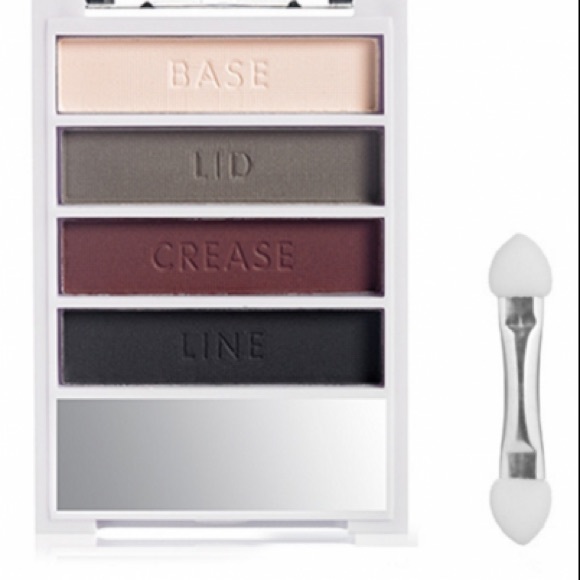 e.l.f Flawless Matte Eyeshadow ( 21630 Matte For Plum)