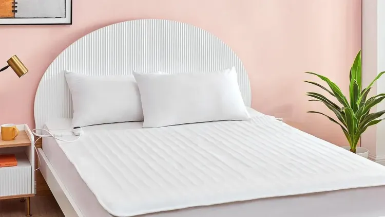XL-Double (Extra Large) Bed Heating Electric Blanket With Two Controller  Coral Fleece (150x180Cm) Color May Very