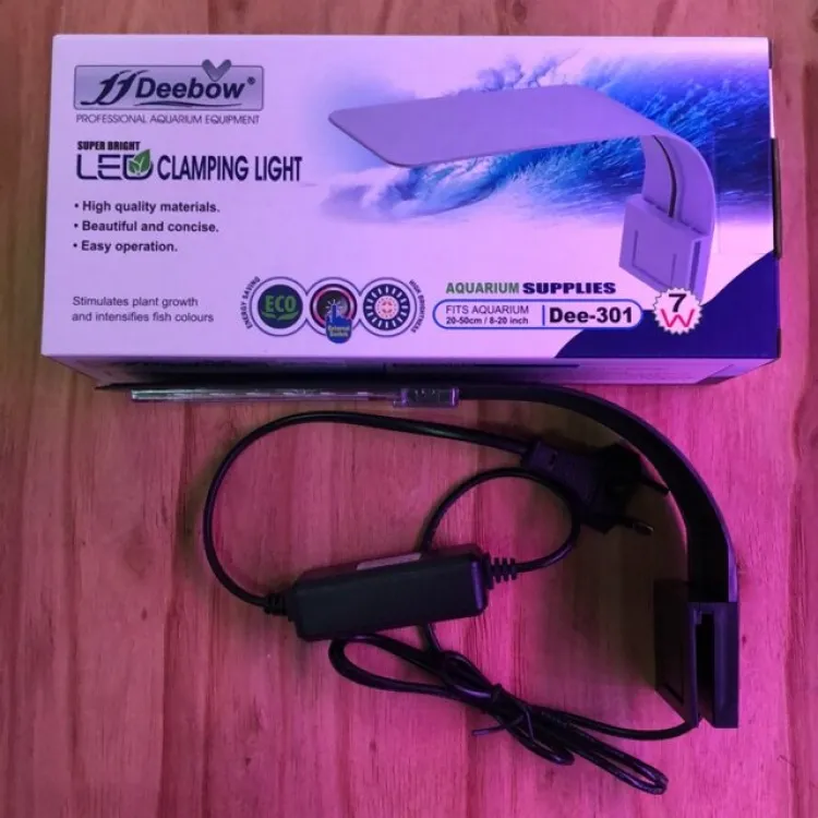 Deebow aquarium outlet light