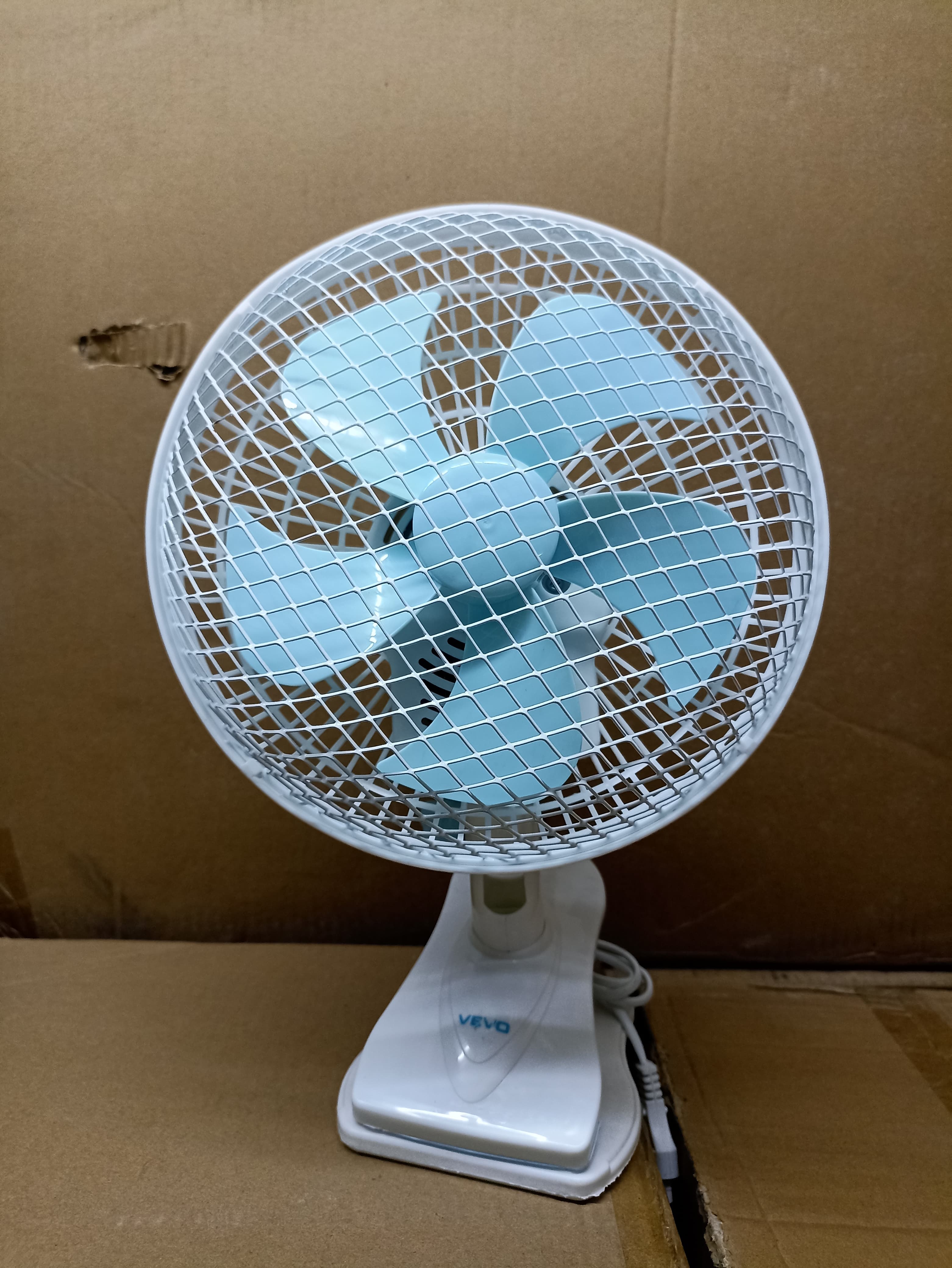 Mini Clip Table Fan With Speed Control And 5 Blade