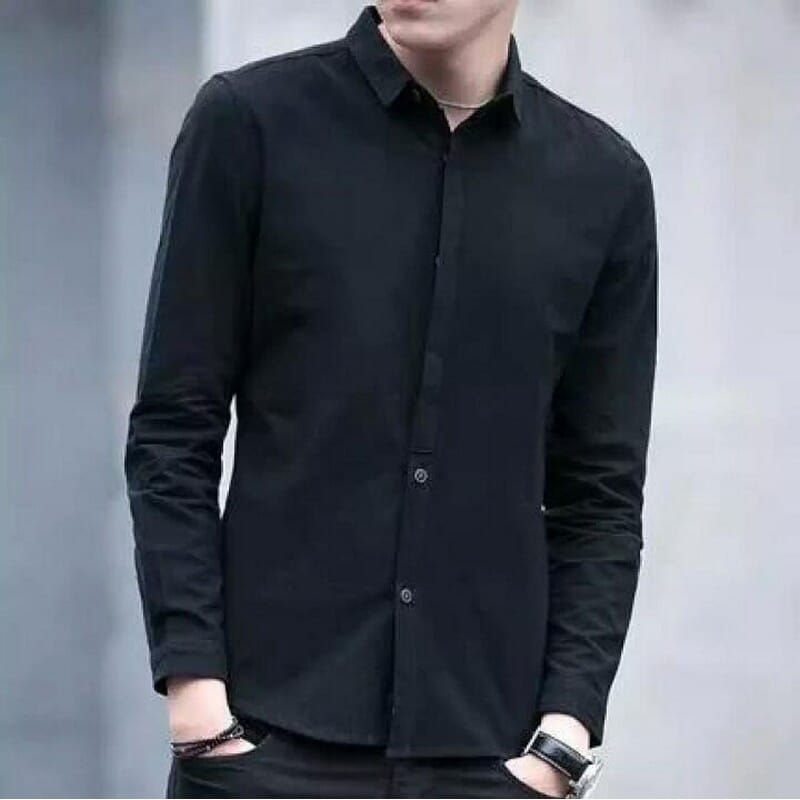 black shirt stretchable