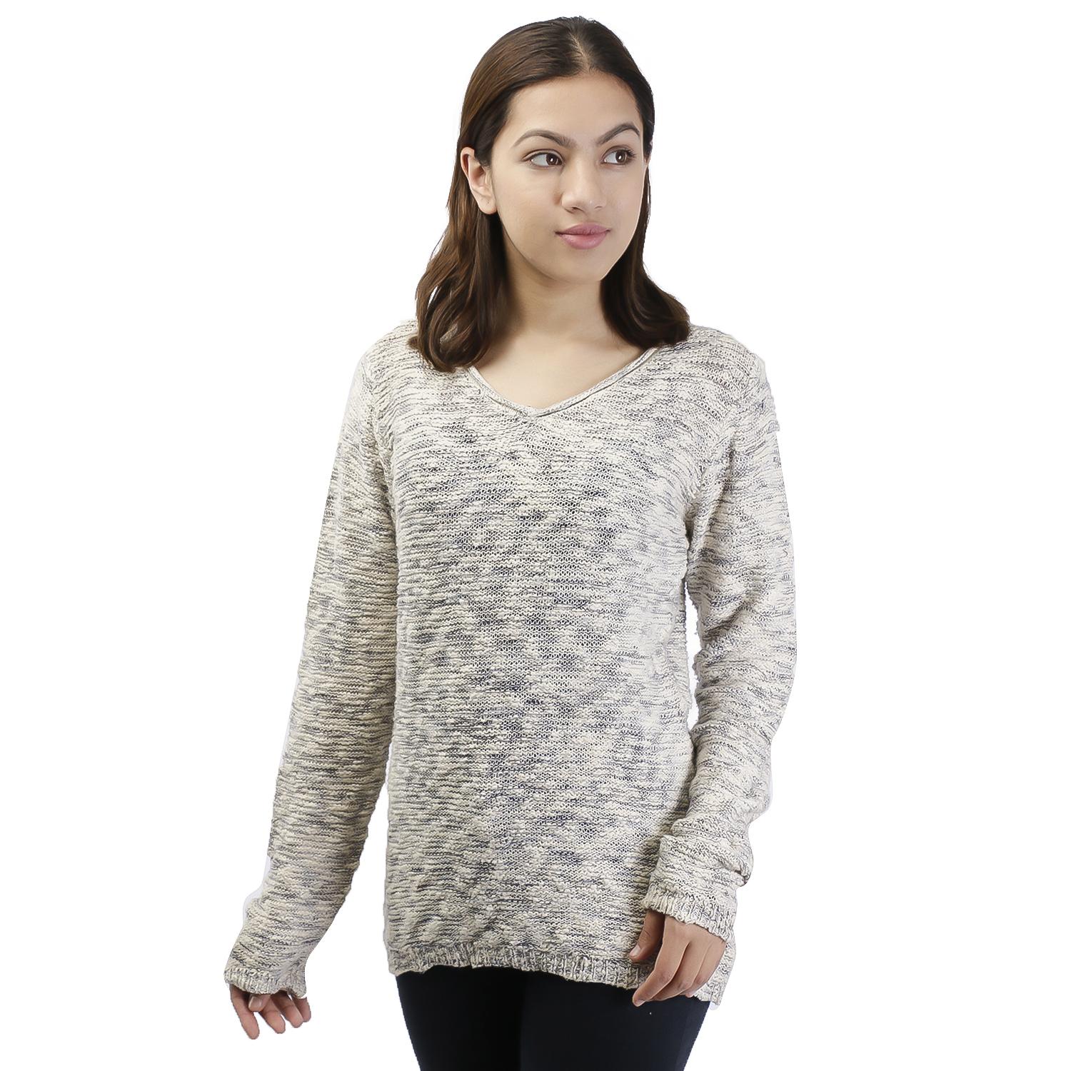 white woolen t shirt