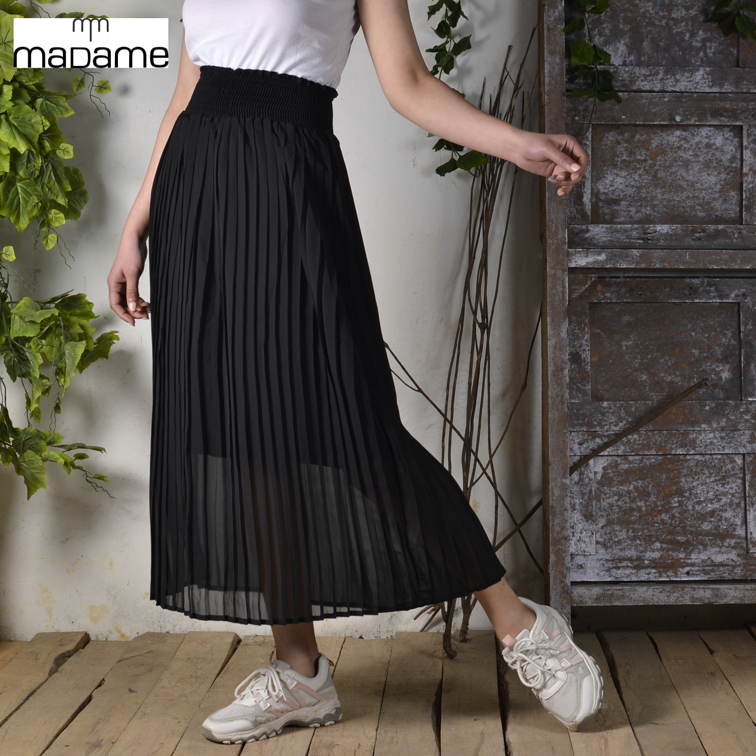 Madame Women Black Solid Accordian Pleated A Line Skirt