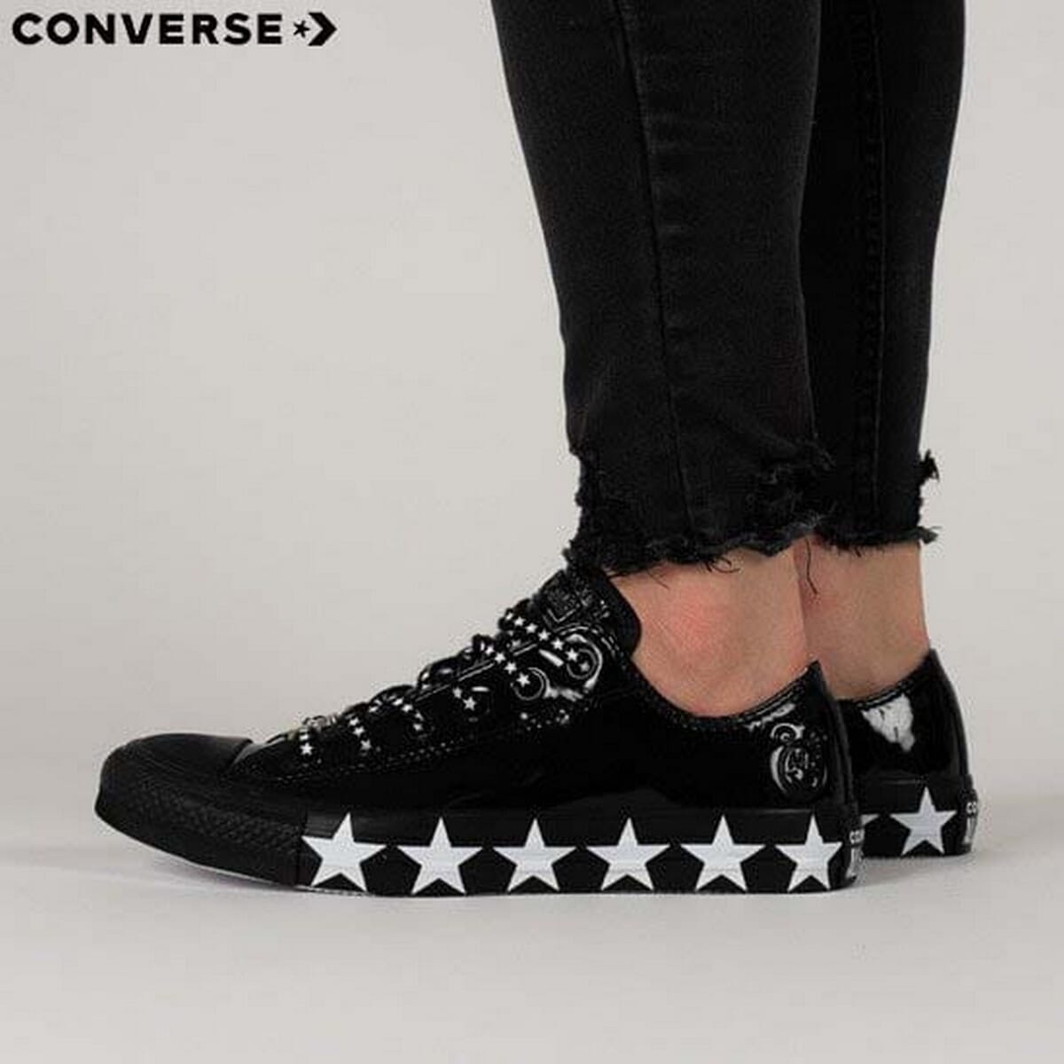 Converse x miley cyrus chuck taylor hotsell all star platform velvet high top