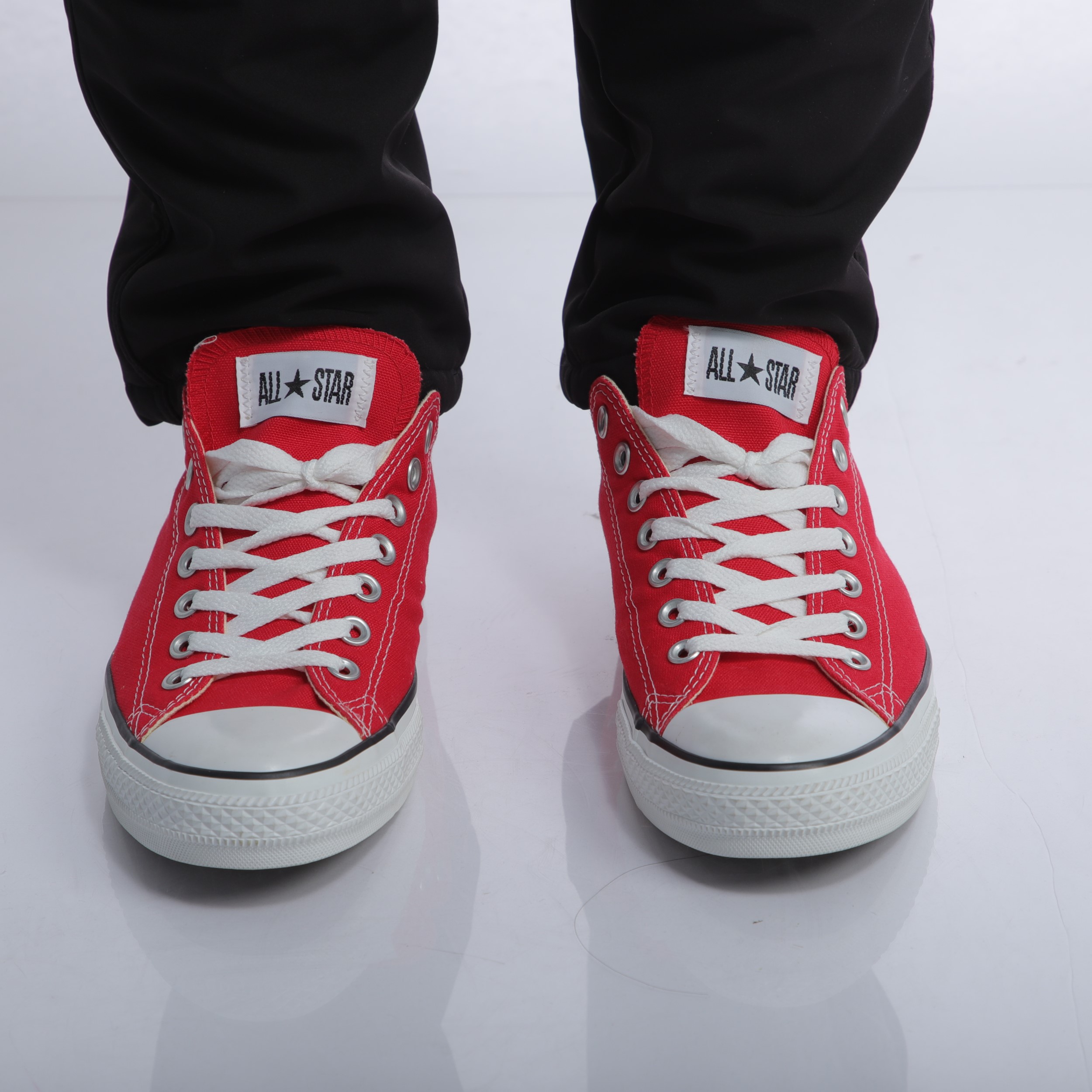 Converse all star red on feet best sale