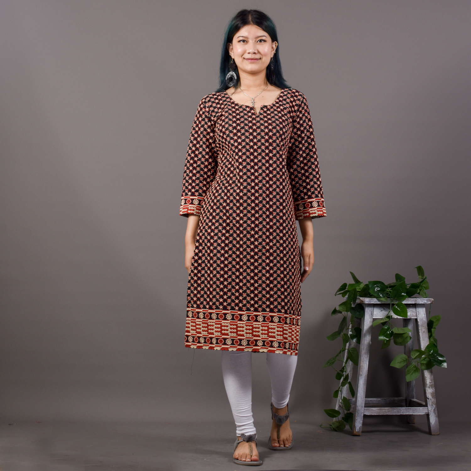 Bisesh Creation Black Tiny Floral Chikan Embroidered Cotton Kurti For Women-1350
