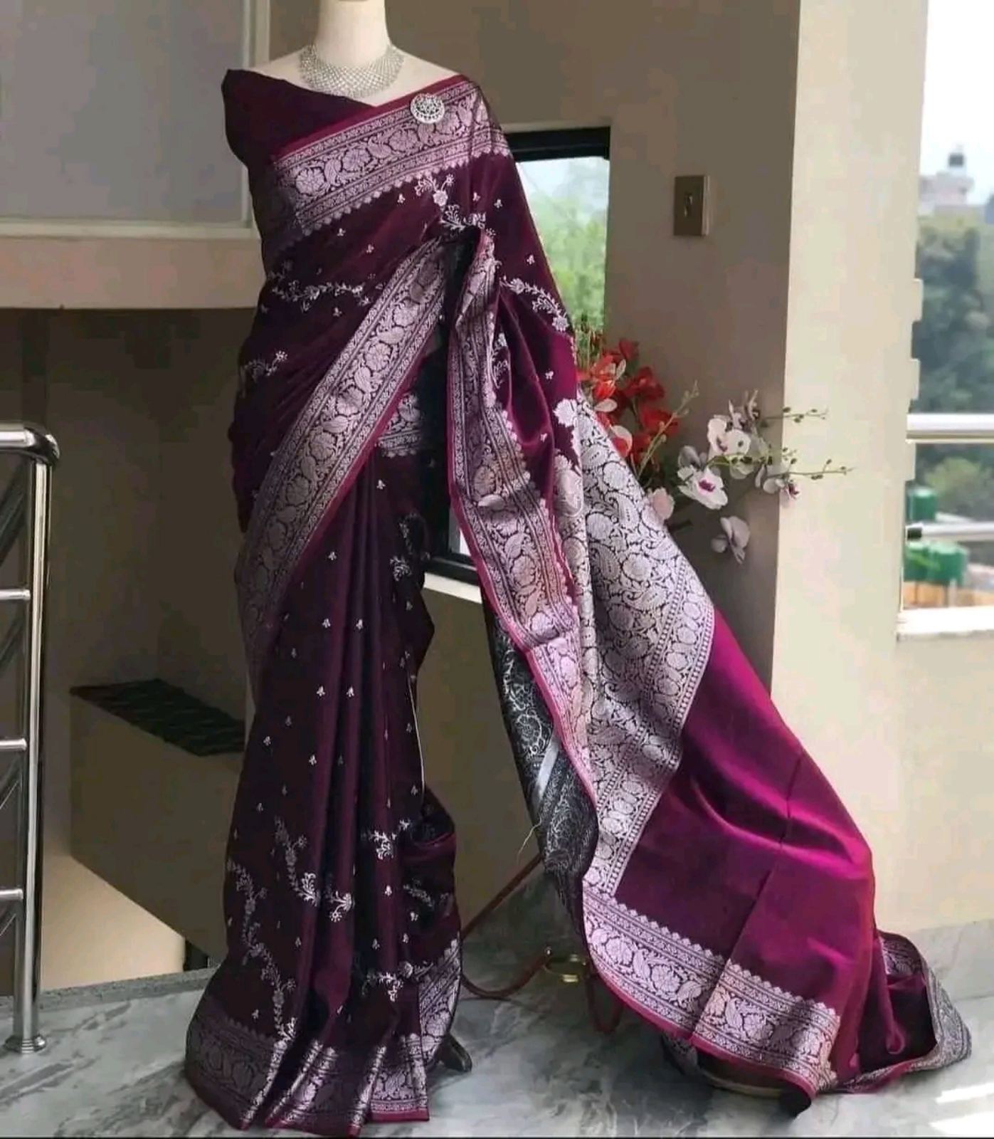 Banarasi Silk Saree With Unstitched Blouse For Women