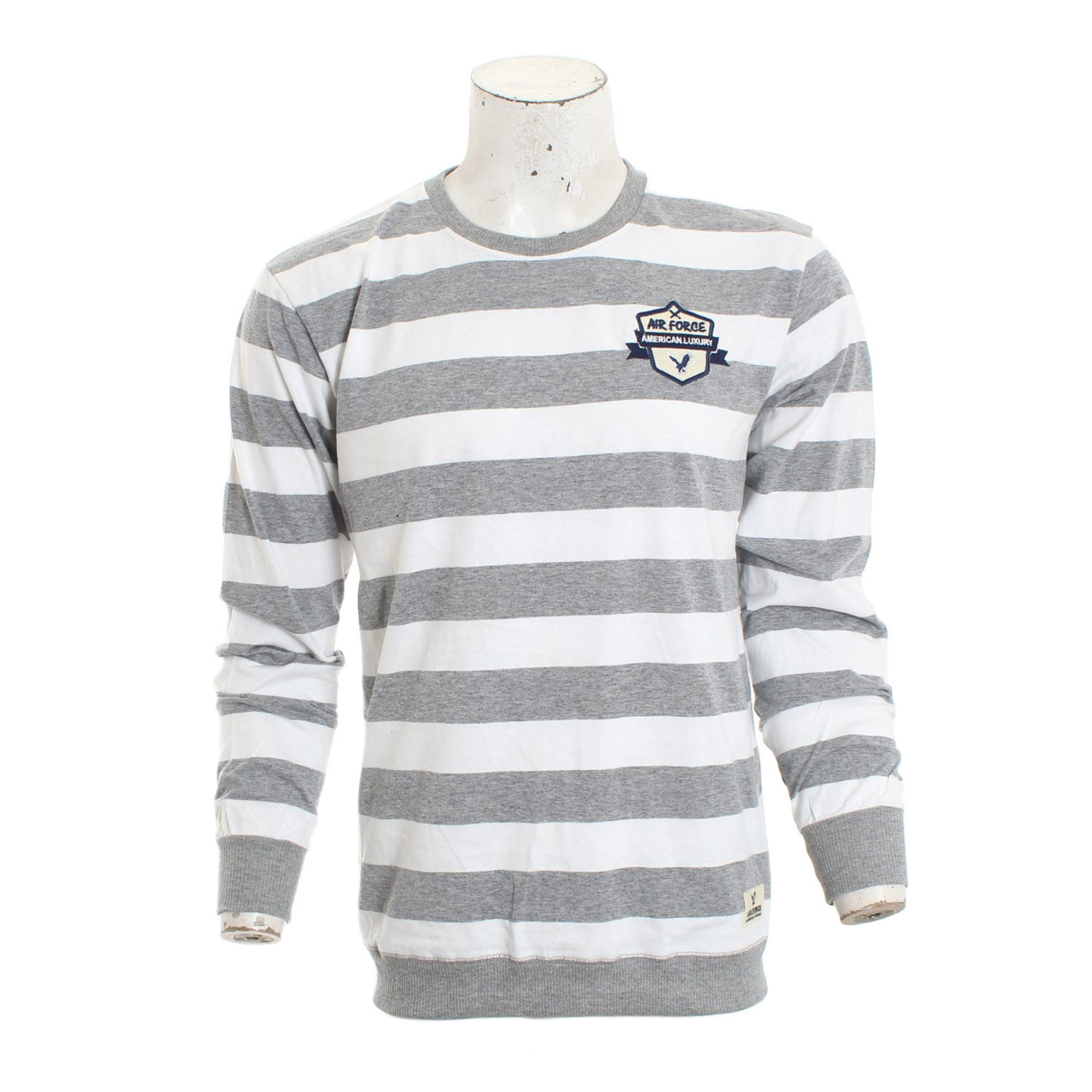 men lining t shirt