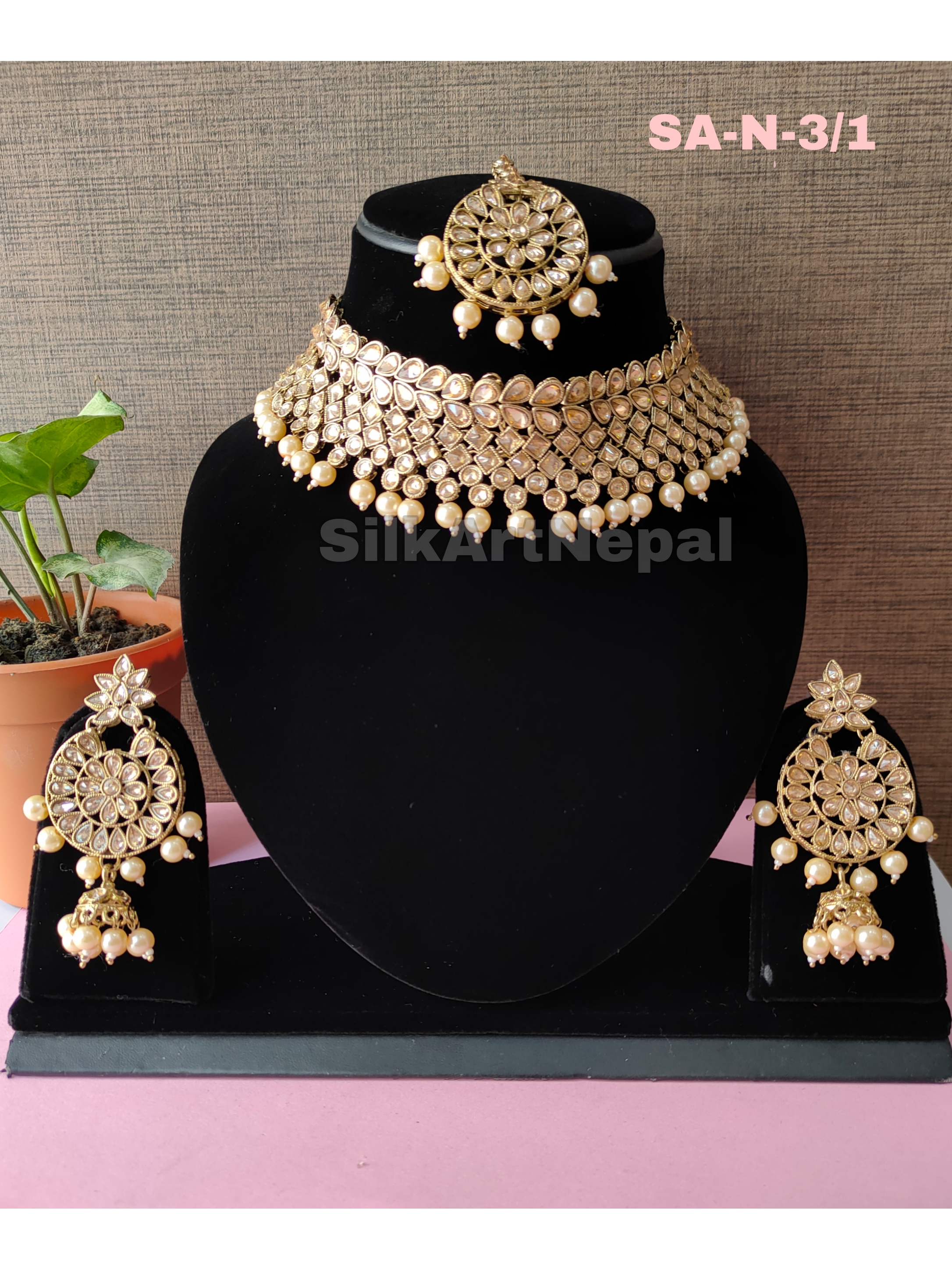 Silk Art Mehendi Gold Kundan Polki 